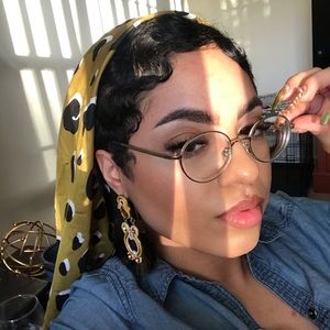 Meet your Posher, Destiny